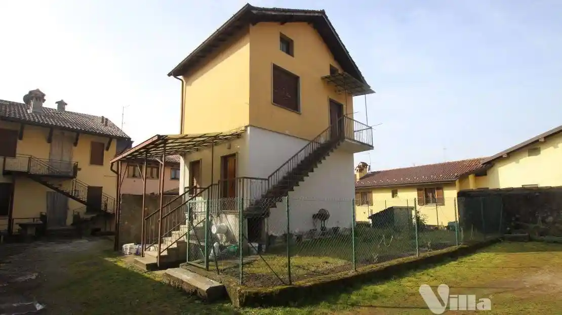 Casa indipendente in vendita a Colle Brianza