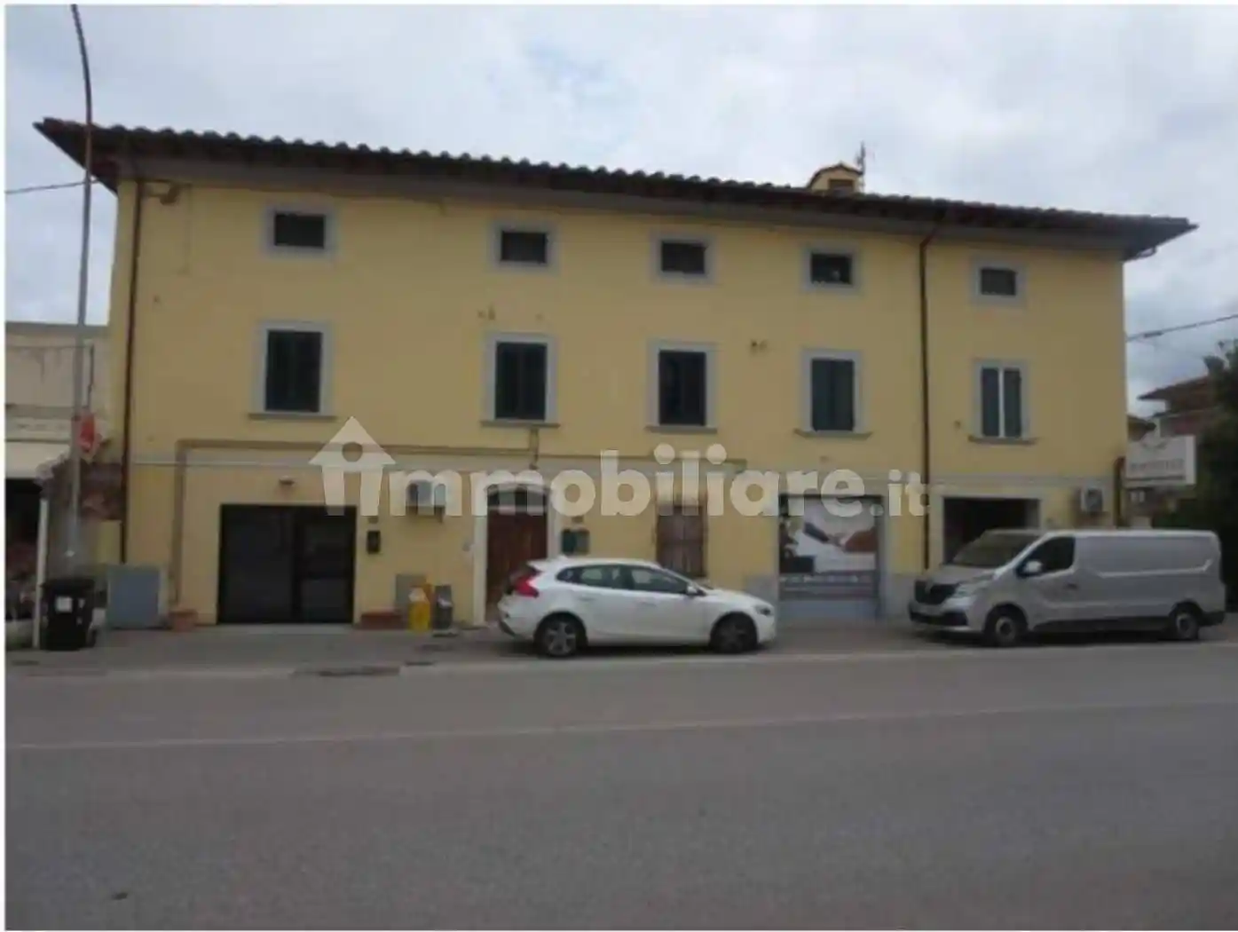 Appartamento in vendita a Cascina