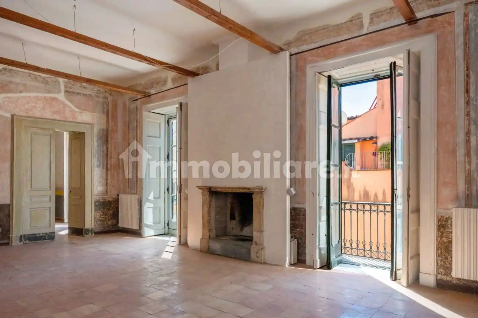 Appartamento in vendita a Salerno