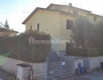 Appartamento in vendita a Cascina