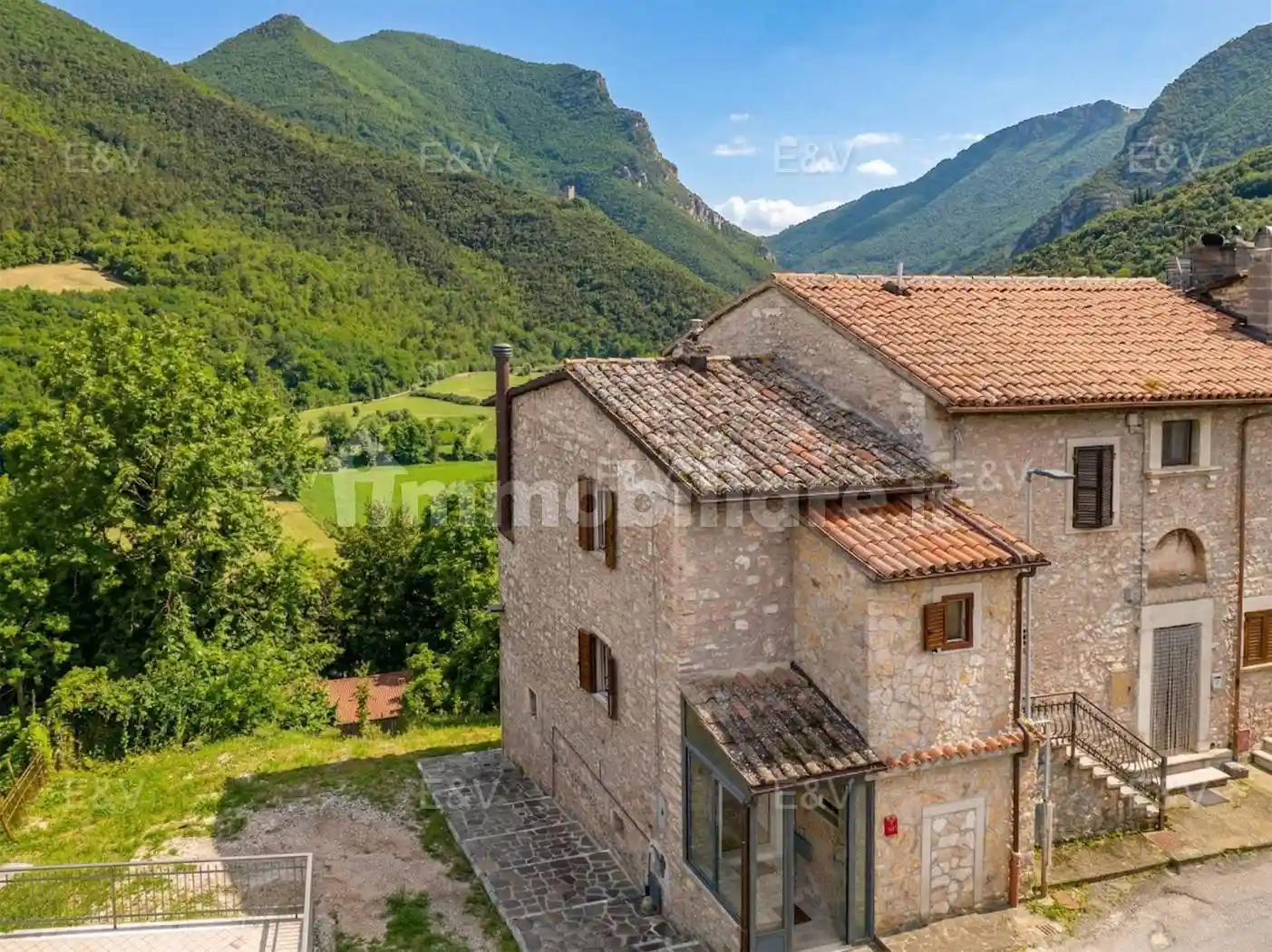 Casa indipendente in vendita a Ferentillo