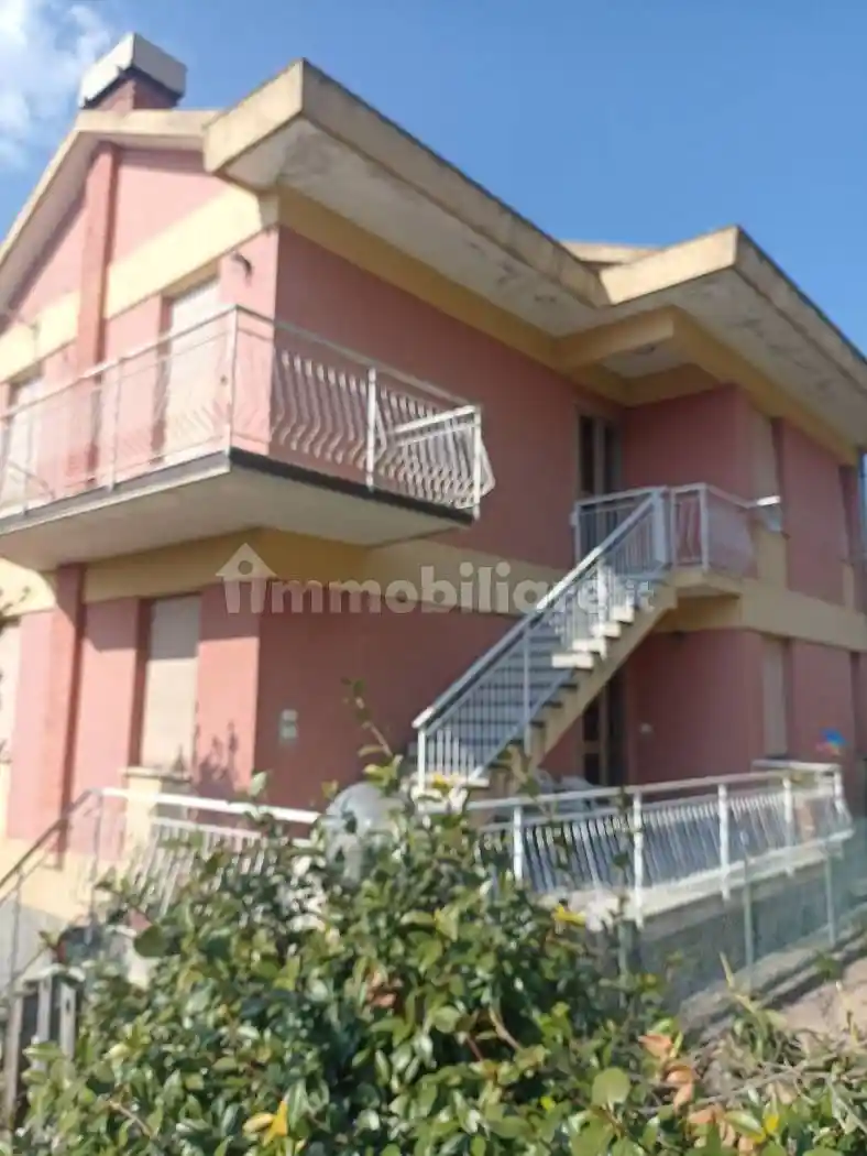 Villa in vendita a Neirone