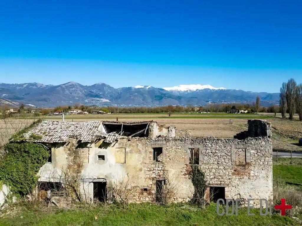 Rustico - Casale in vendita a Contigliano