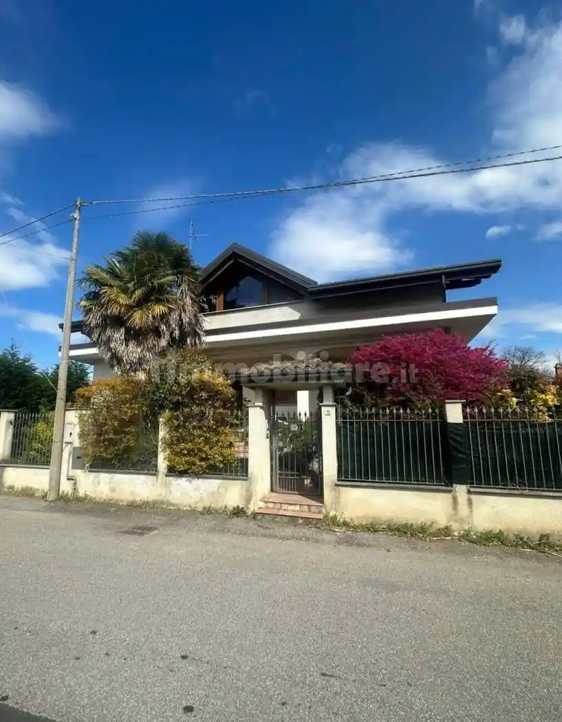 Villa in vendita a Olgiate Olona