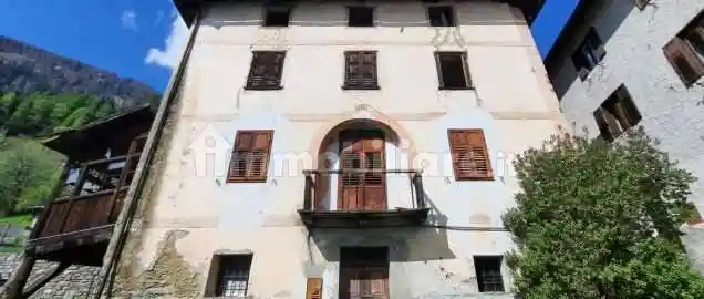 Rustico - Casale in vendita a Trento