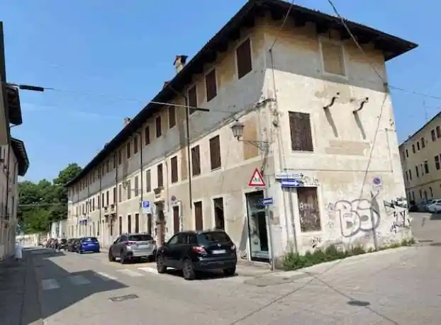Palazzo - Edificio in vendita a Vicenza