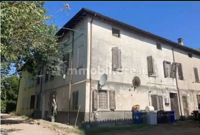 Casa indipendente in vendita a Novi di Modena