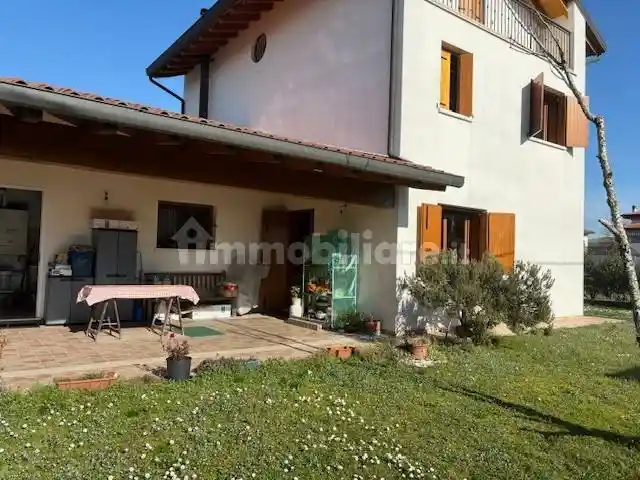 Villa in vendita a Cordenons