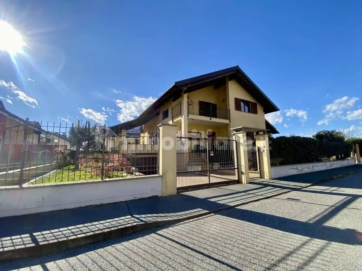 Villa in vendita a La Loggia