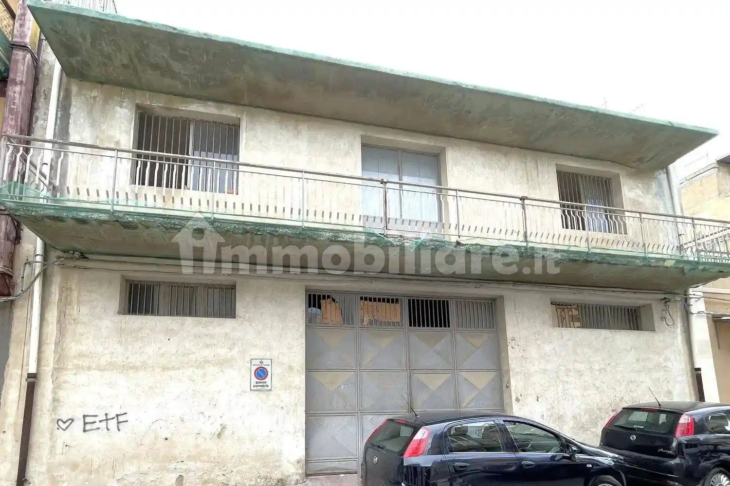 Palazzo - Edificio in vendita a Floridia