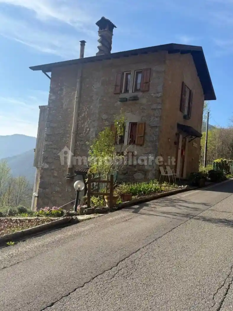 Appartamento in vendita a Vedeseta