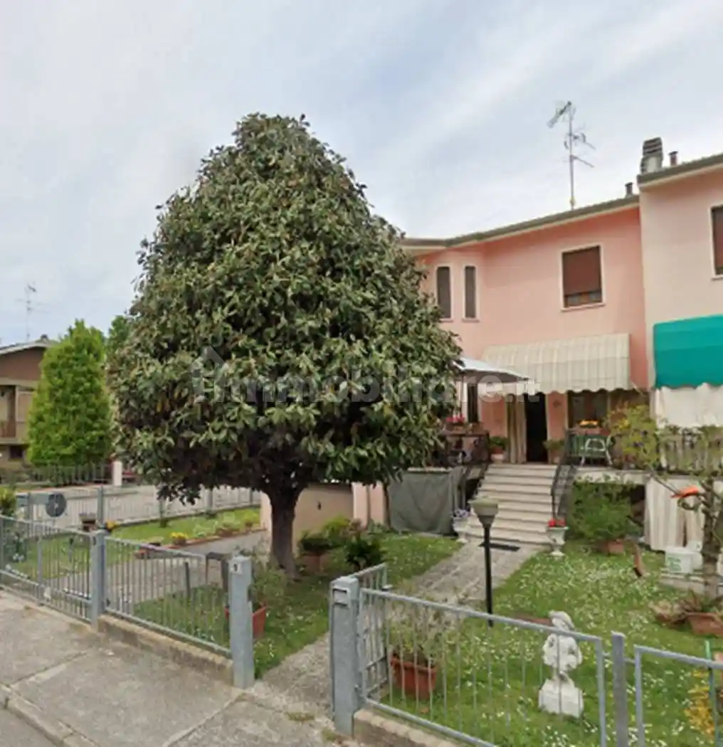 Villetta a schiera in vendita a Sermide e Felonica