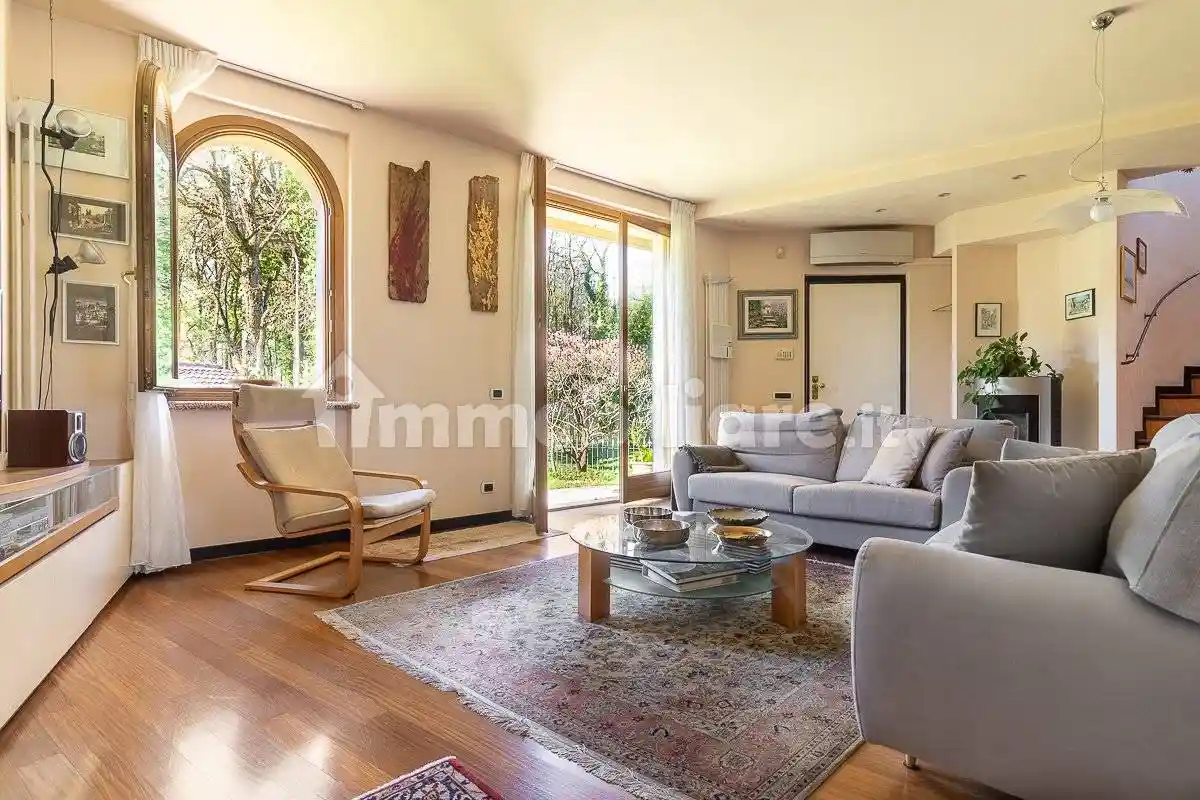 Villa in vendita a Correzzana