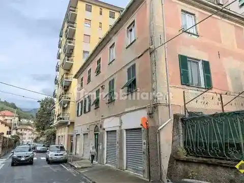 Appartamento in vendita a Campomorone