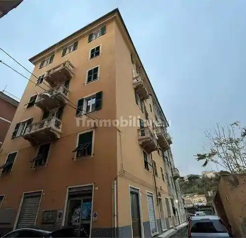 Appartamento in vendita a Genova
