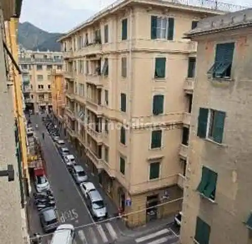 Appartamento in vendita a Genova