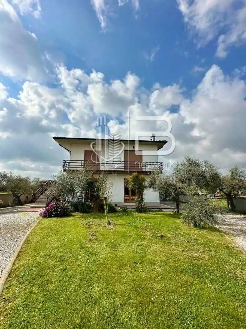 Villa in vendita a San Giuliano Terme
