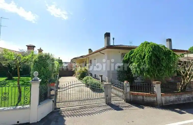 Villa in vendita a Prata di Pordenone