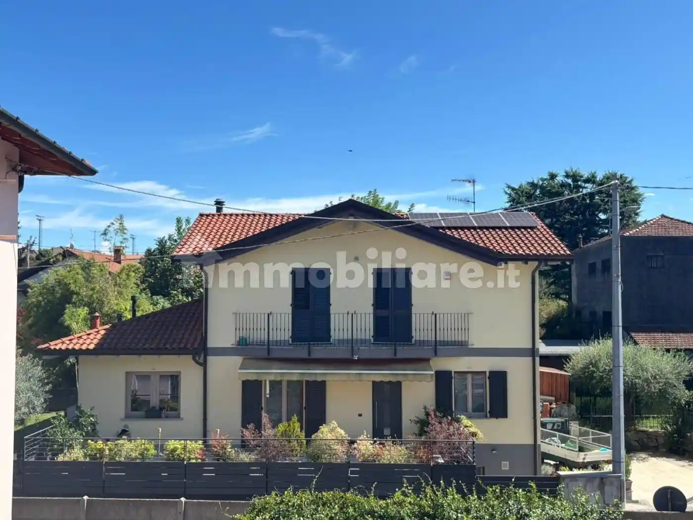 Villa in vendita a Varano Borghi