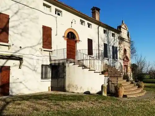 Villa in affitto a Ferrara