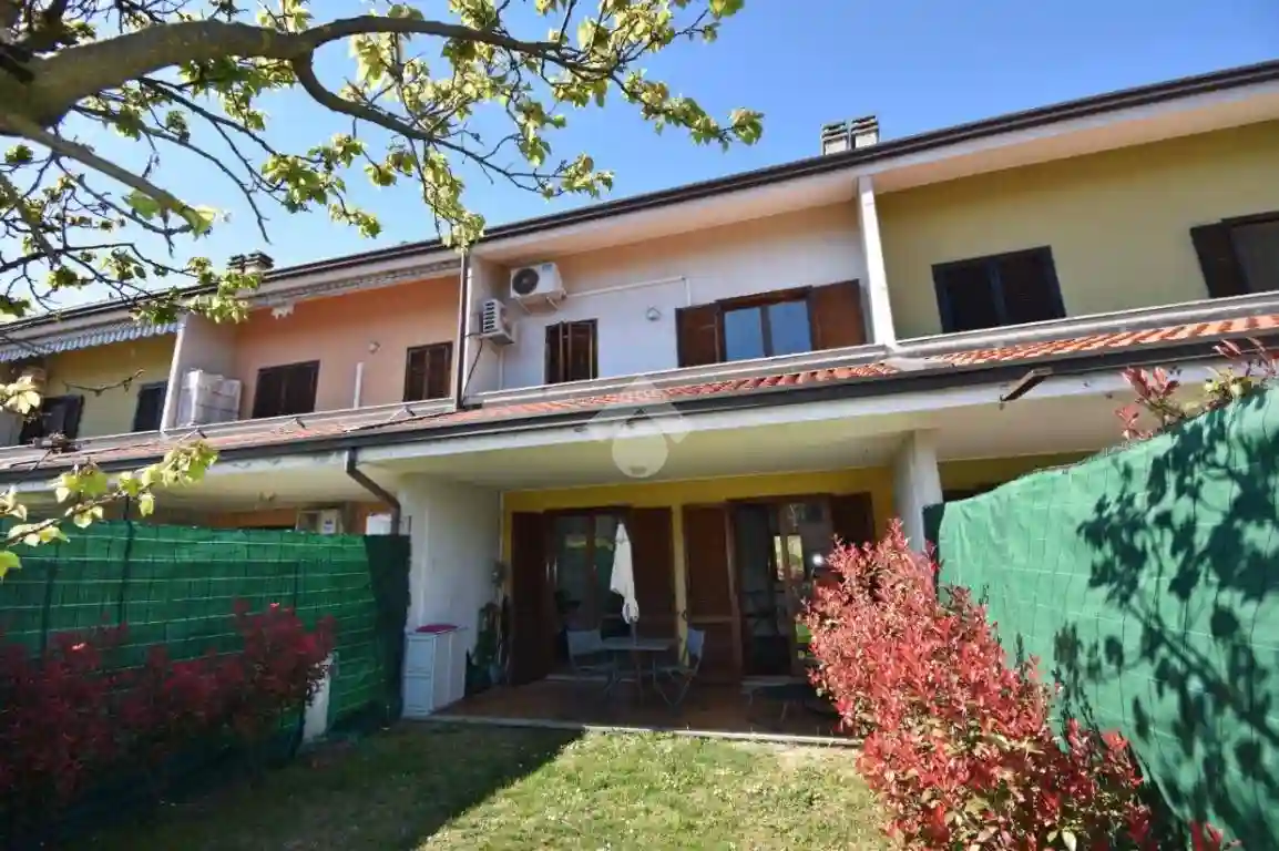 Villetta a schiera - foto 2