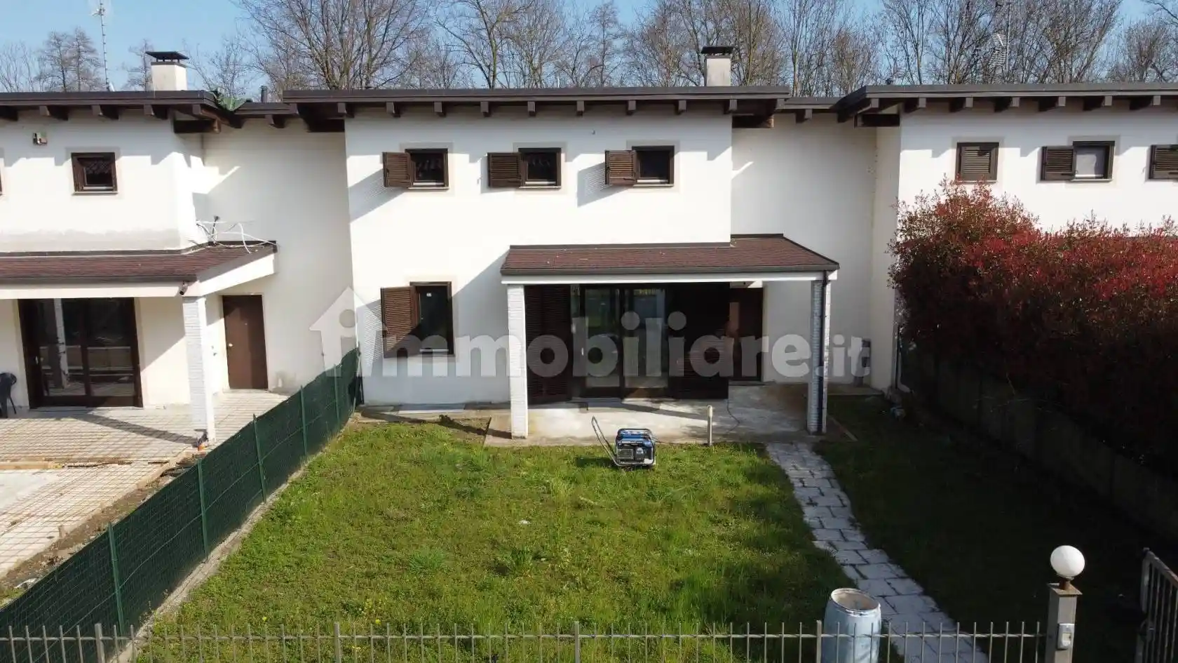 Villetta a schiera in vendita a Paruzzaro