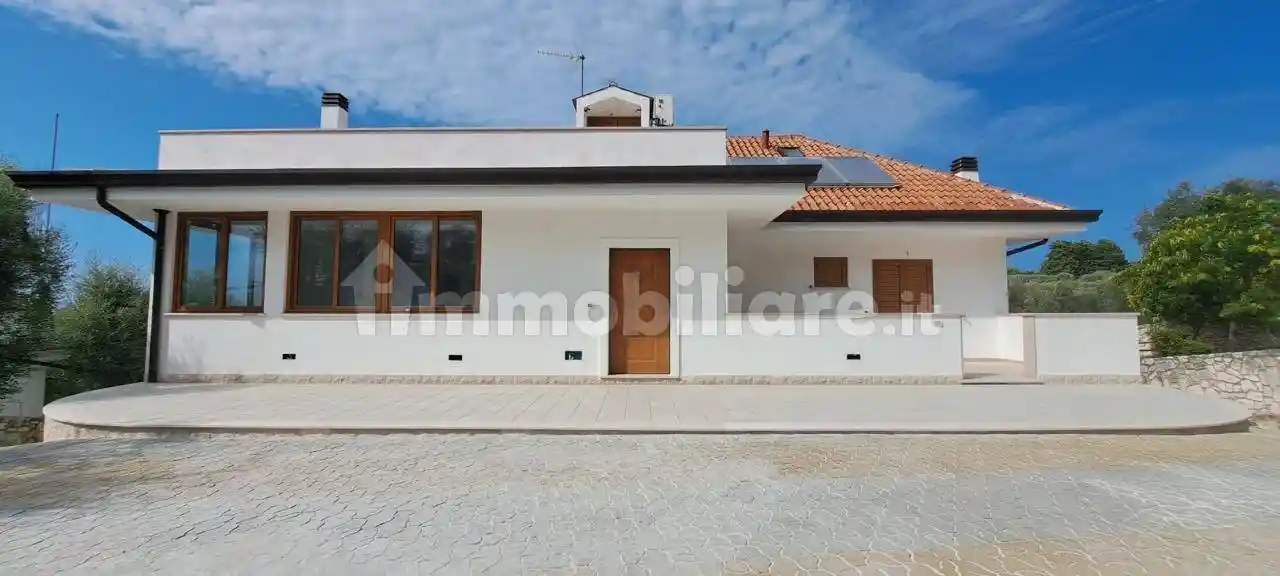 Casa indipendente in vendita a Rodi Garganico