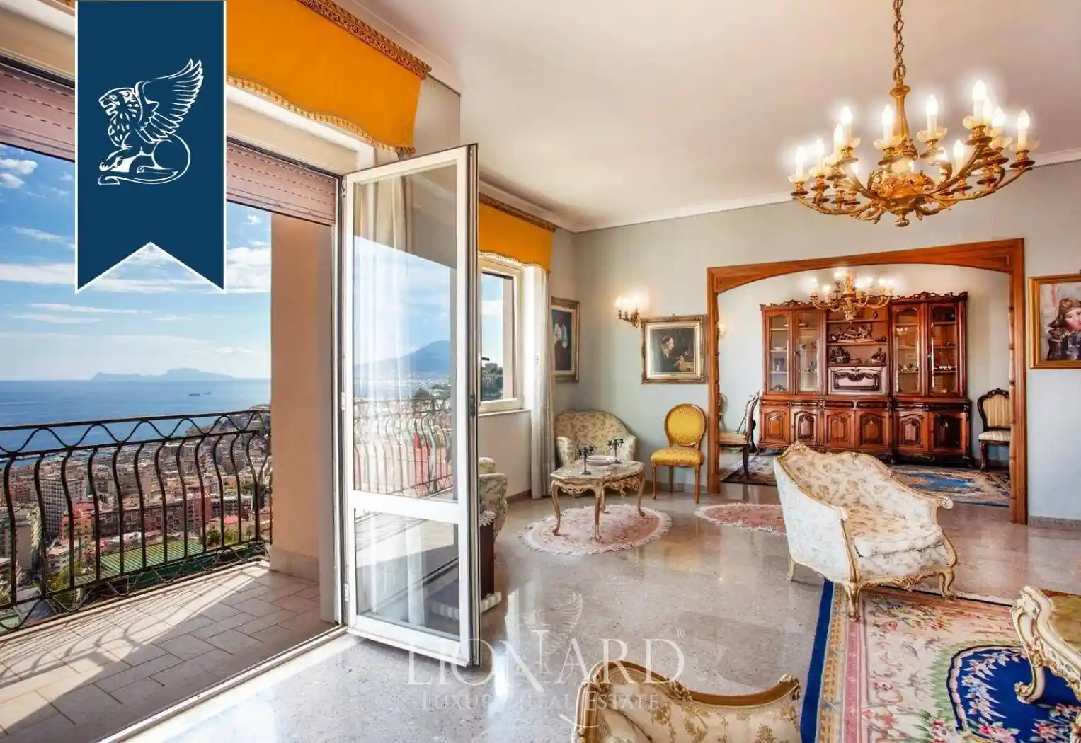 Appartamento in vendita a Napoli