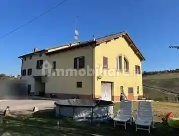 Casa indipendente in vendita a Vezzano sul Crostolo