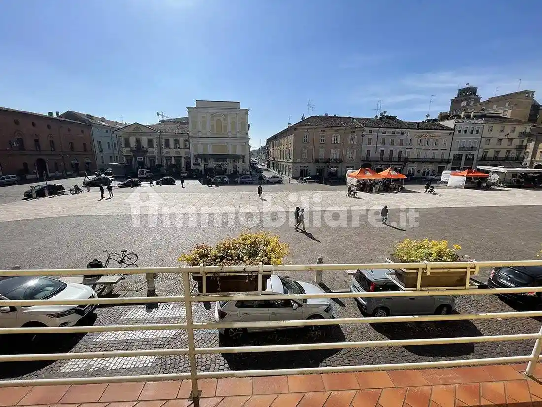 Palazzo - Edificio in vendita a Casalmaggiore