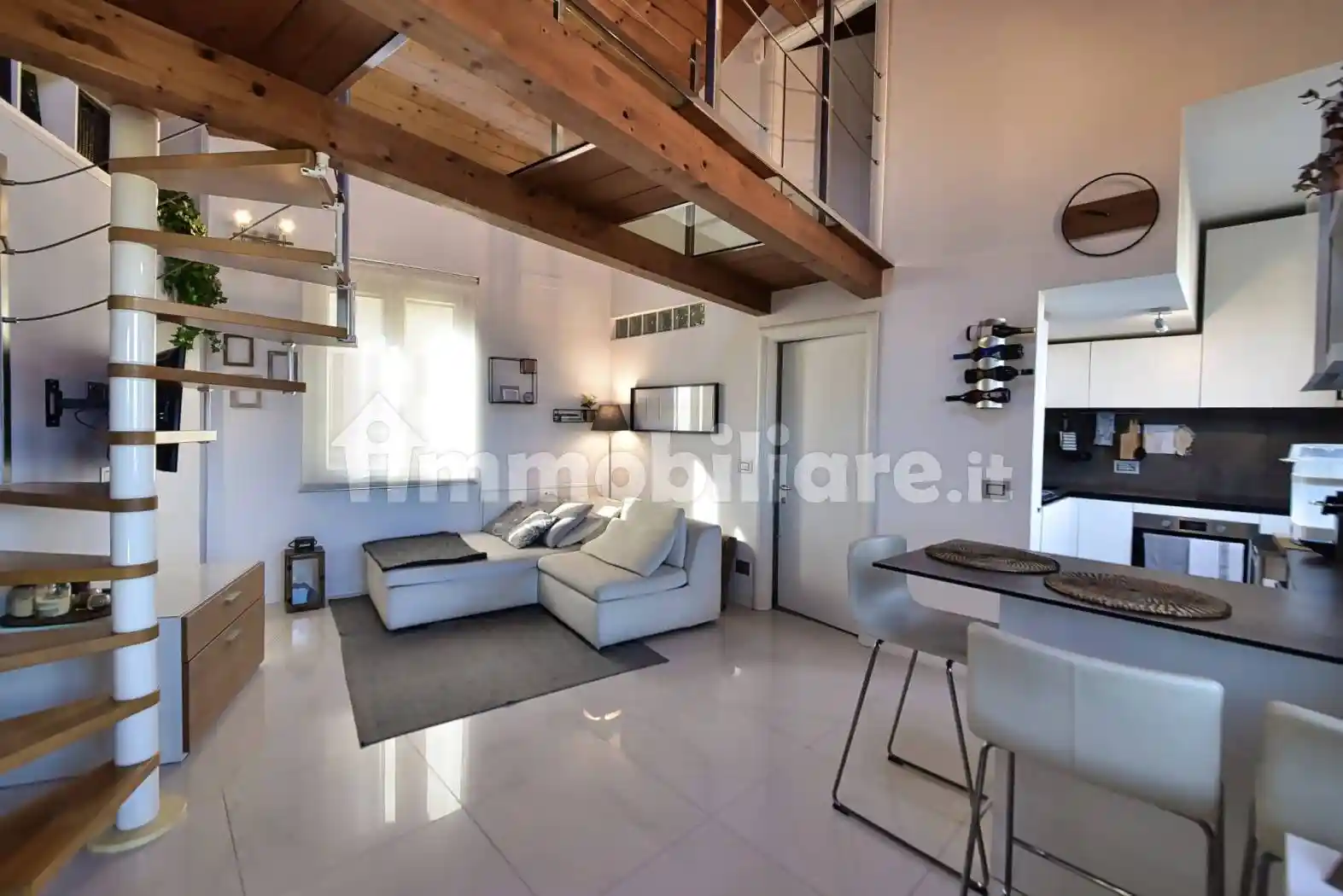 Appartamento in vendita a Eupilio