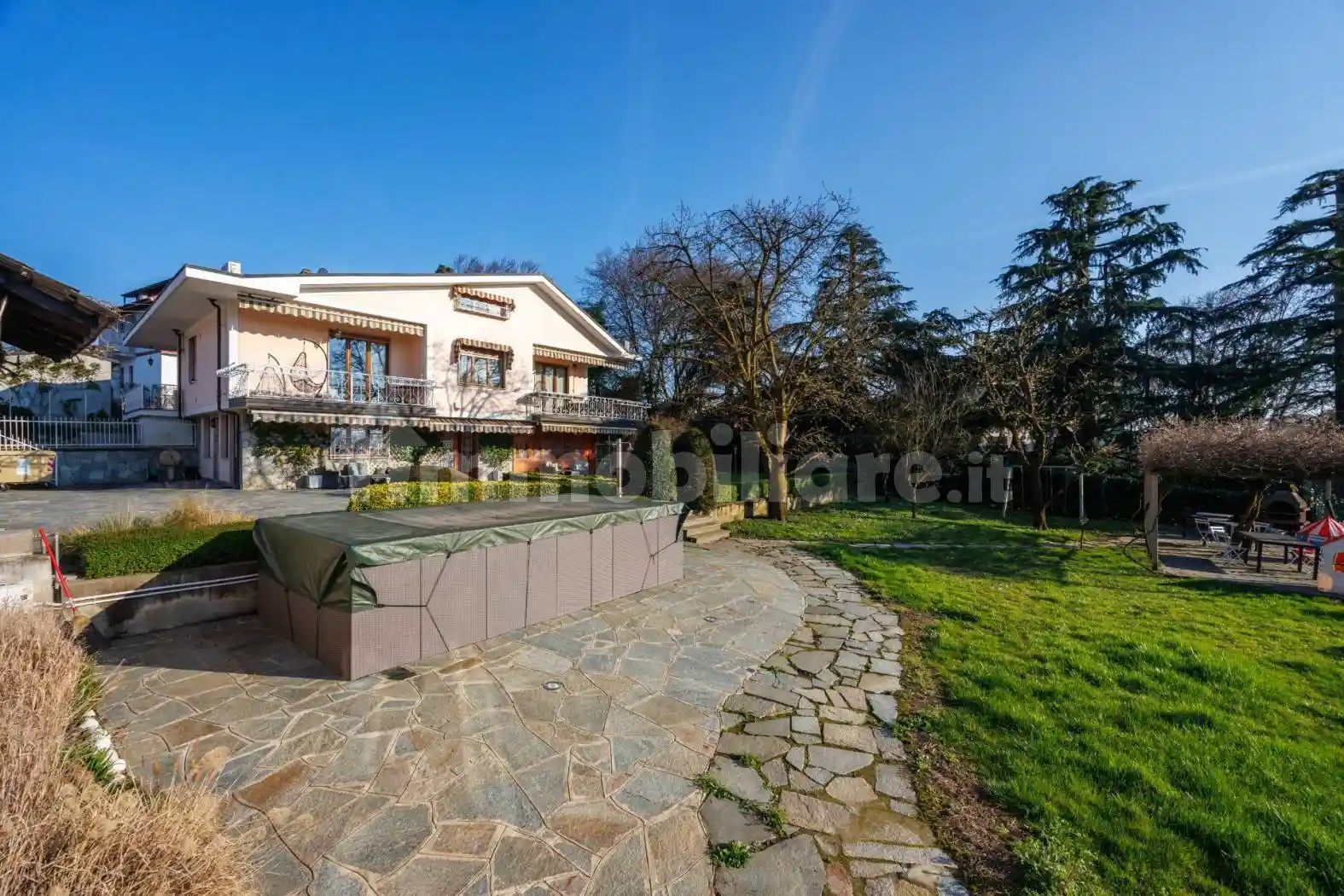 Villa in vendita a Trofarello