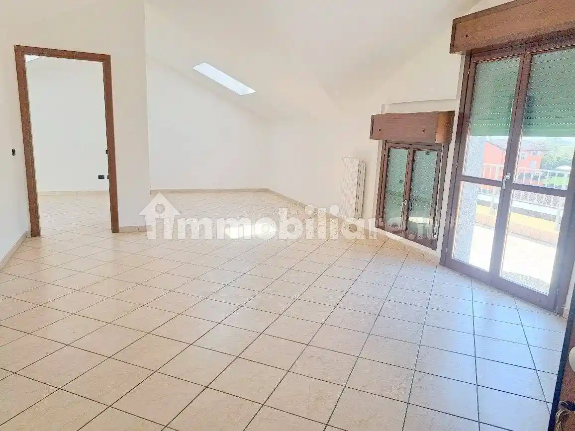 Appartamento in affitto a Castello d'Agogna