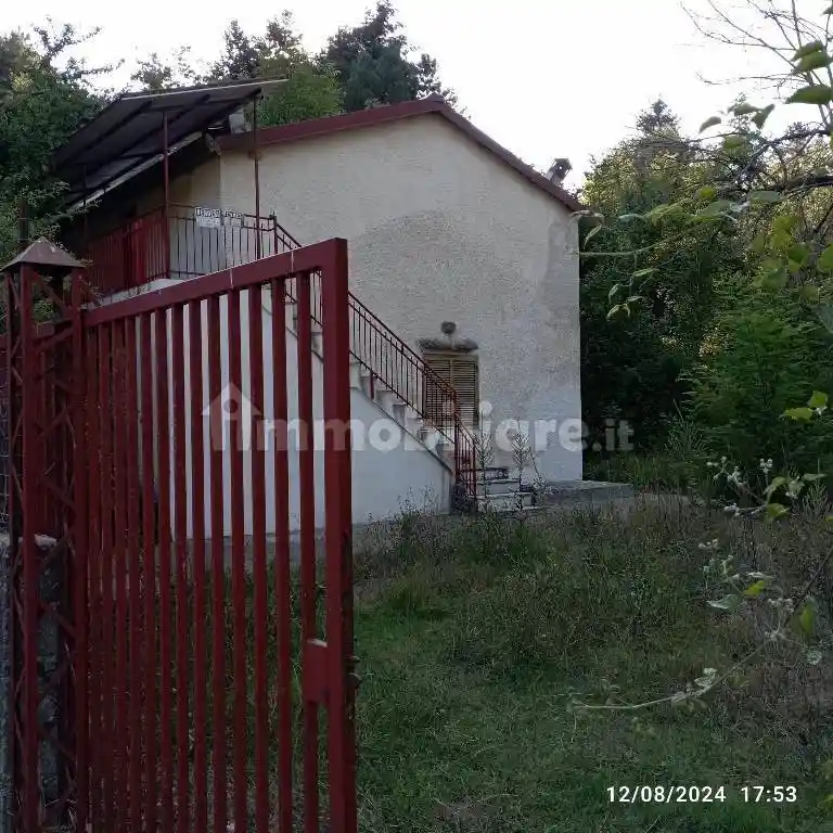 Villa in vendita a Domanico