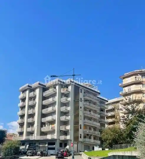 Appartamento in vendita a Salerno