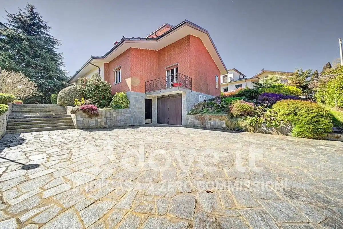 Villa in vendita a Chieri