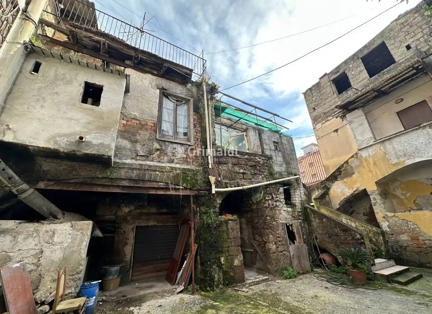 Palazzo - Edificio in vendita a Acerra