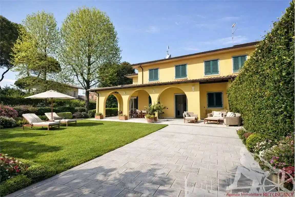 Villa in vendita a Forte dei Marmi
