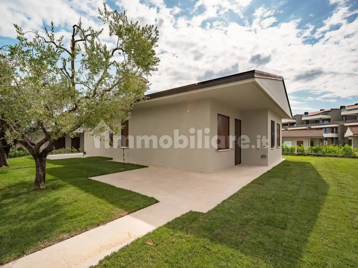 Villa in vendita a Desenzano del Garda