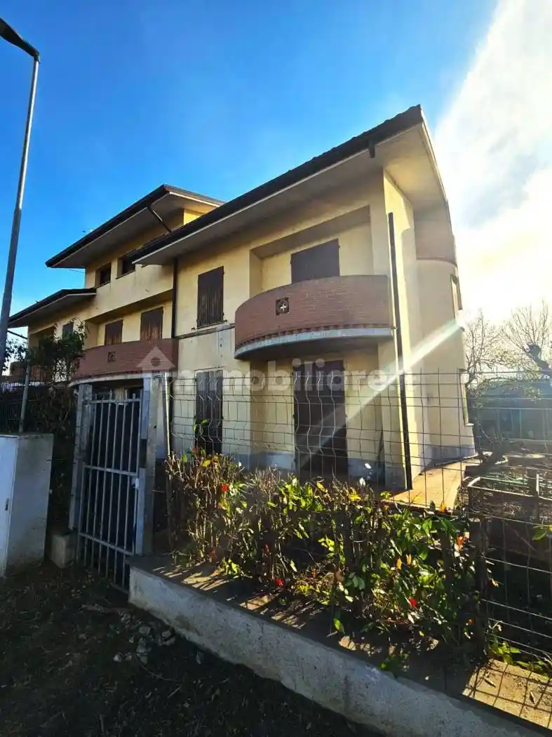 Villetta a schiera in vendita a Dosolo