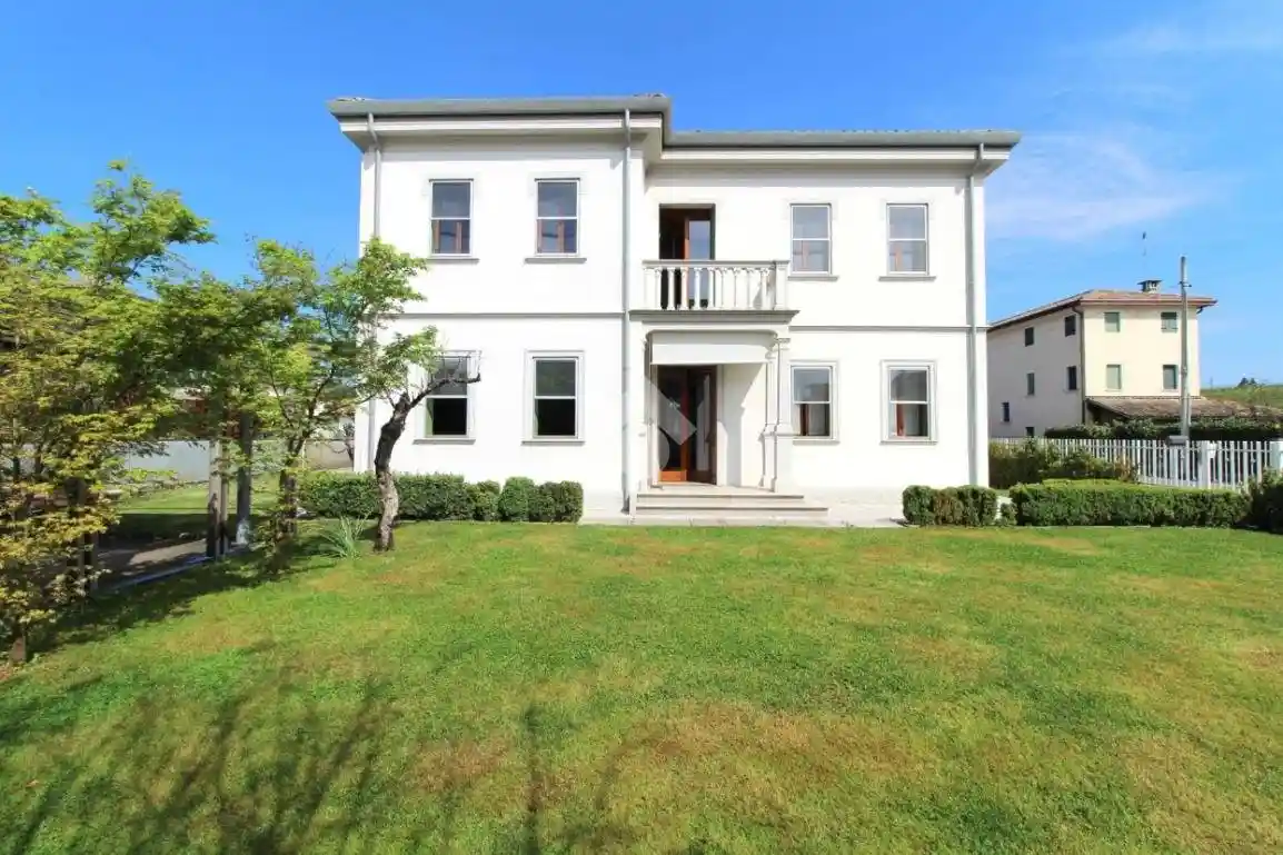 Villa in vendita a Caerano di San Marco