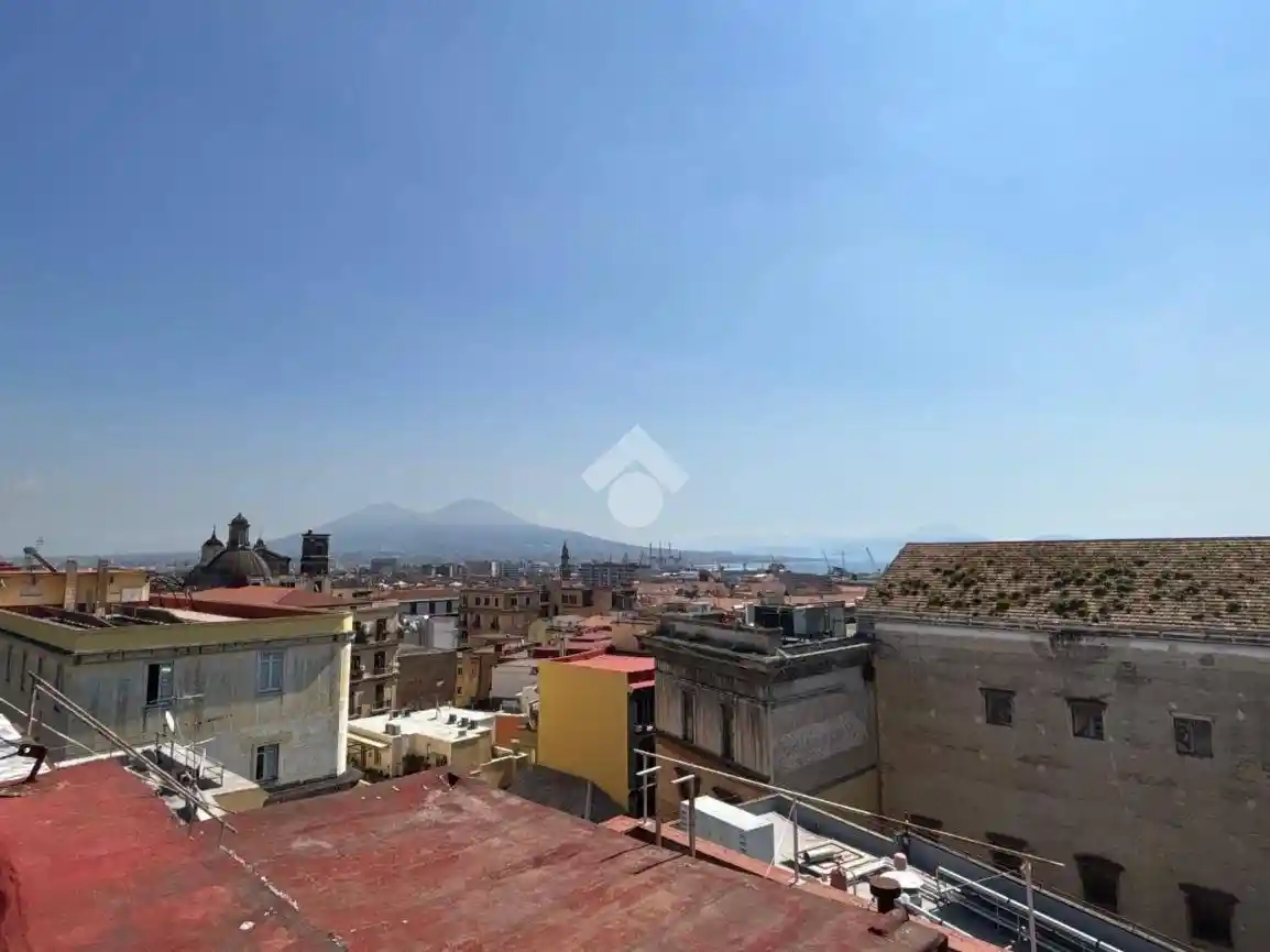 Appartamento in vendita a Napoli