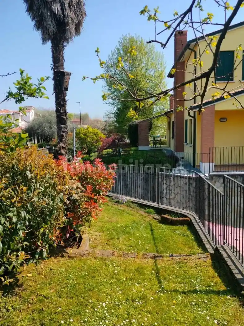 Villa in vendita a Colle Umberto