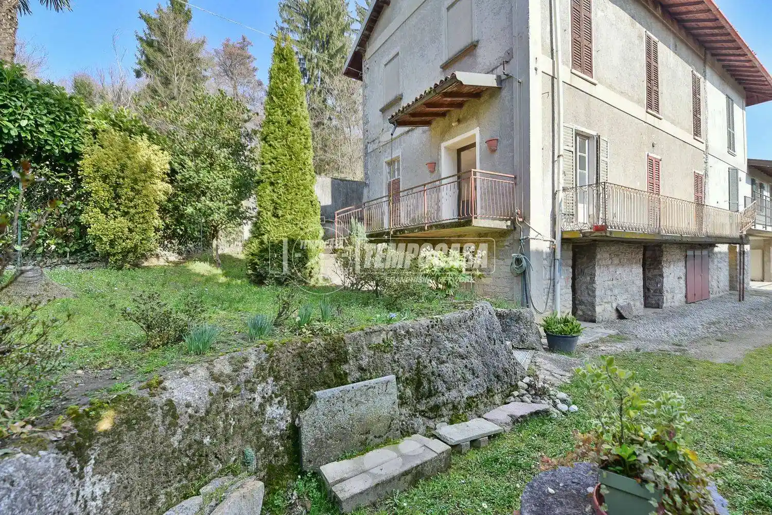 Casa indipendente in vendita a Capiago Intimiano