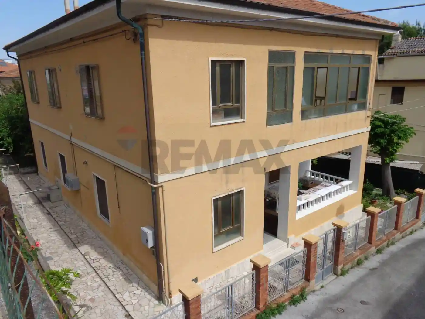 Appartamento in vendita a Falconara Marittima