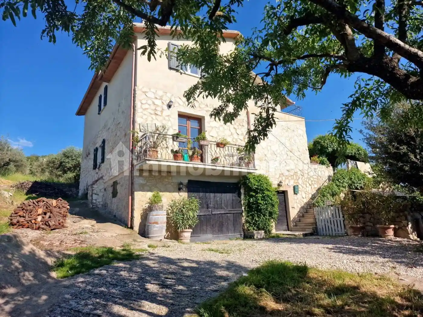 Rustico - Casale in vendita a Montecchio