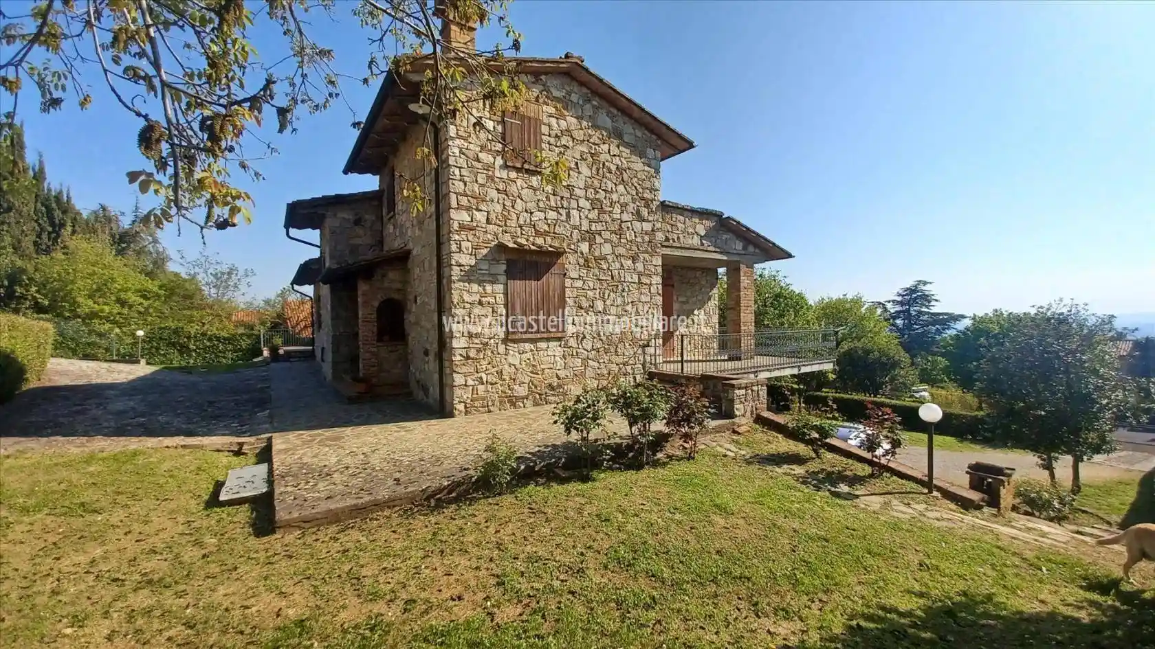 Villa in vendita a Sarteano