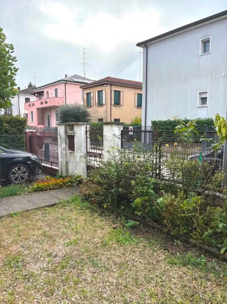 Casa indipendente in vendita a Padova