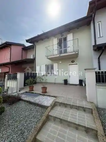 Villa in vendita a Cavallerleone