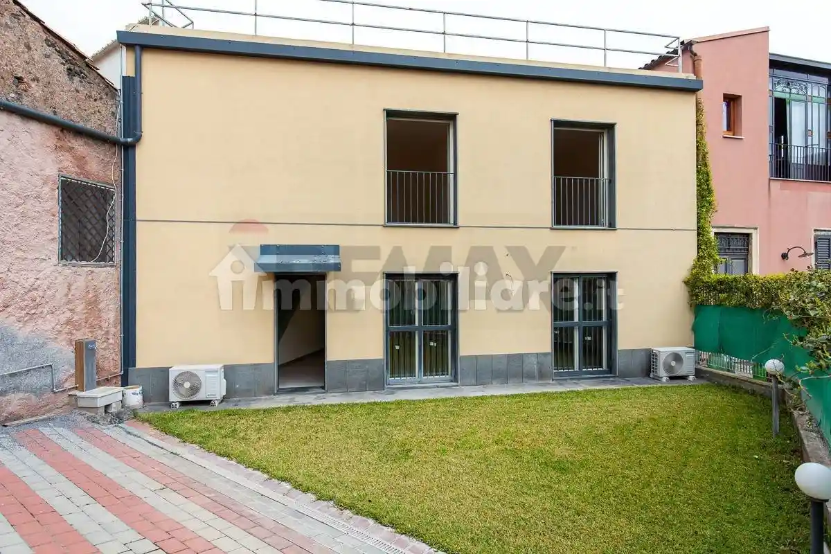 Casa indipendente in vendita a Catania